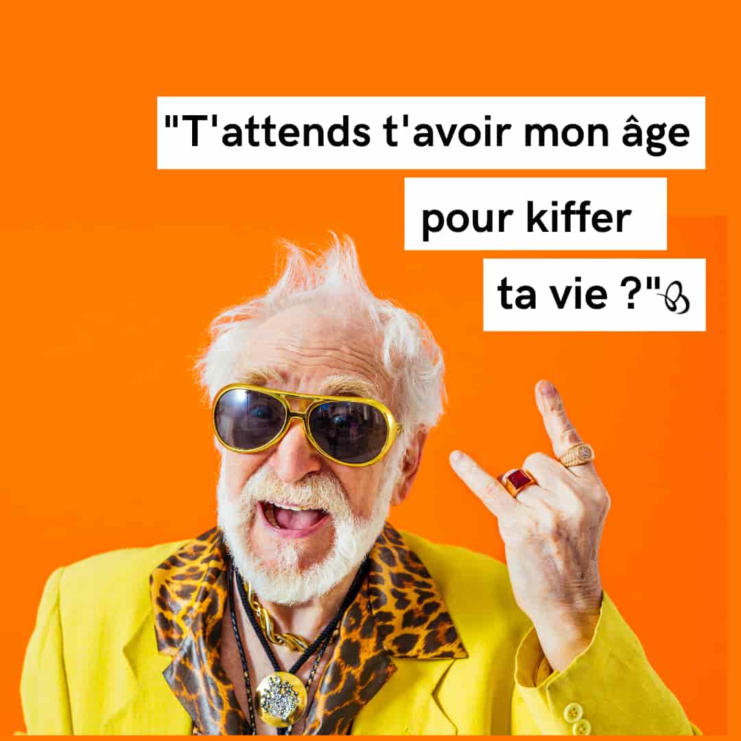 Un homme âgé avec une chemise léopard et des lunettes de soleil qui a trop la classe et se veut jeune